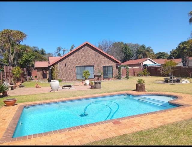 3 BEDROOM HOUSE FOR SALE IN ROOIHUISKRAAL